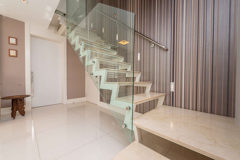 Duplex Penthouse in CondoClub +